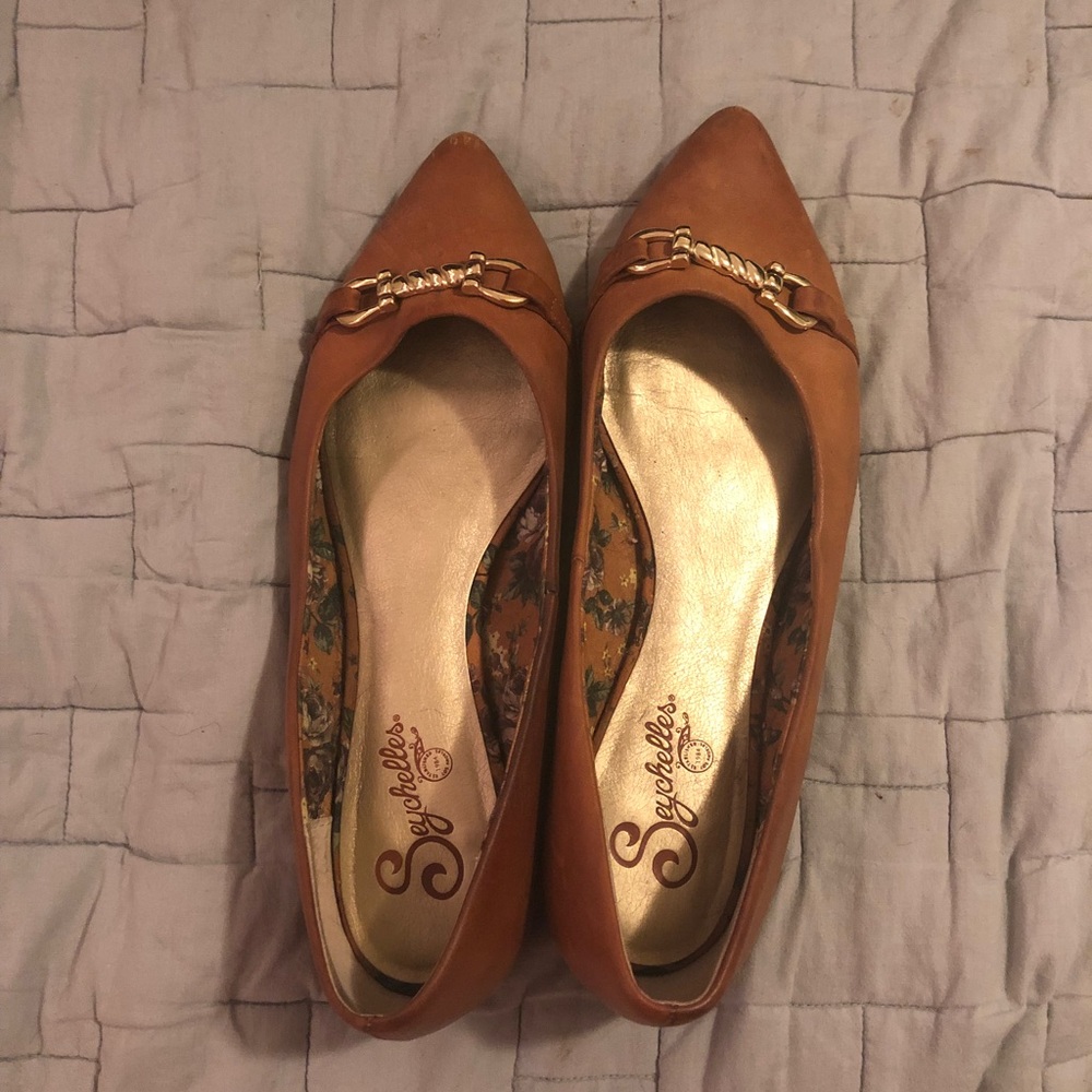 Seychelles Kitten Heel Flats